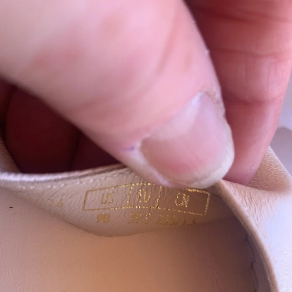 NWOT Stuart Weitzman Nudistia Espadrille Wedge Platforms in off White Size 9